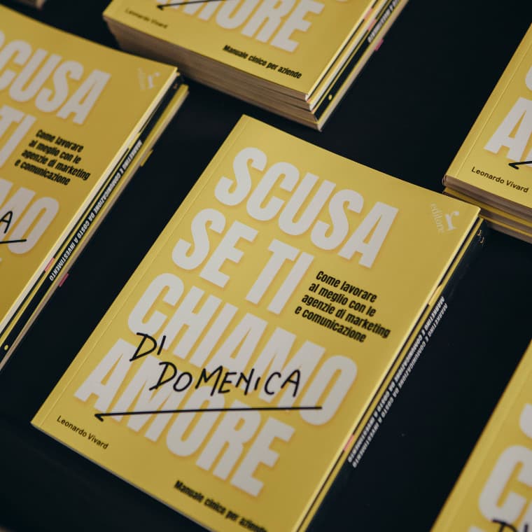 Copertina del libro Scusa se ti chiamo di Domenica, pubblicato da MEP, lead gen agency di Bologna